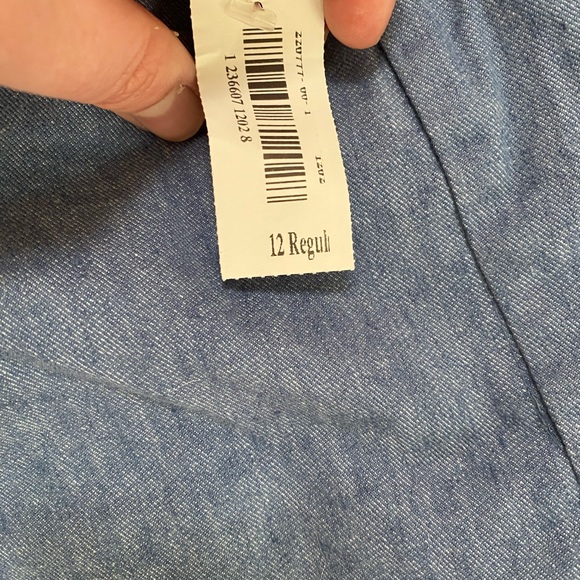 Old Navy Pixie Pants, size 12 light denim - Picture 3 of 4